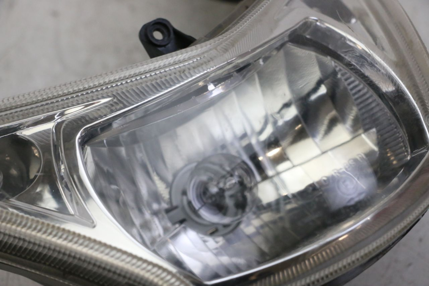 photo de FANALE ANTERIORE PEUGEOT KISBEE 4T 50 (2018 - 2022)
