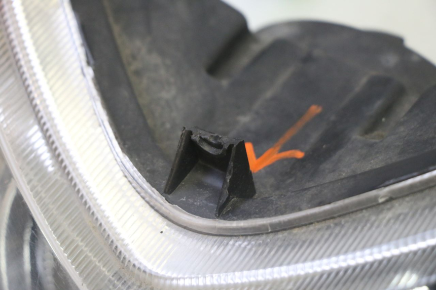 photo de FANALE ANTERIORE PEUGEOT KISBEE 4T 50 (2018 - 2022)