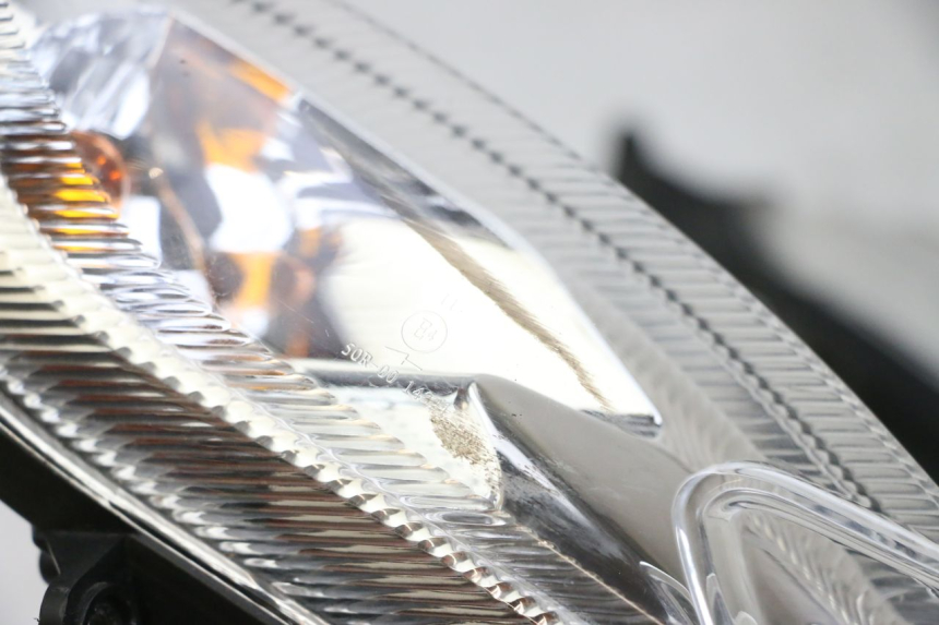 photo de FANALE ANTERIORE PEUGEOT KISBEE 4T 50 (2010 - 2017)