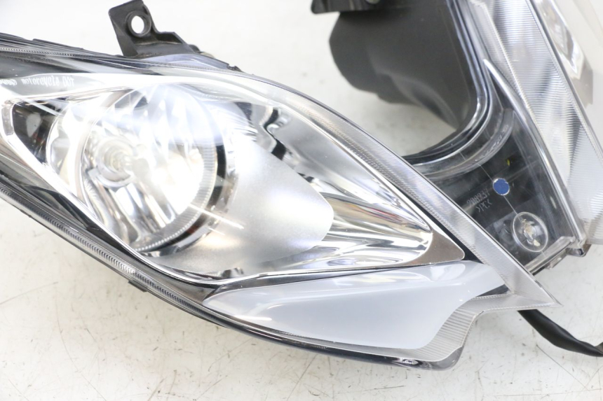 photo de FARO ANTERIORE PIAGGIO MP3 HPE 300 (2019 - 2026) - Zoom sui componenti