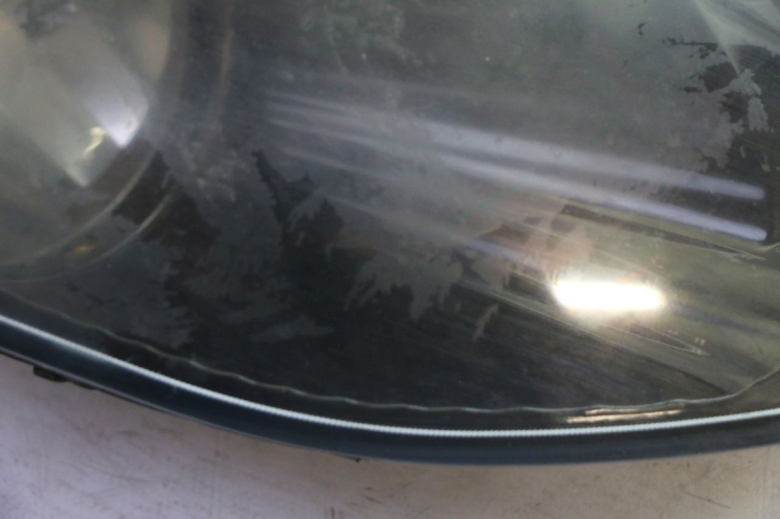 photo de FARO ANTERIORE PIAGGIO MP3 RL 250 (2007 - 2010) - Altra angolazione