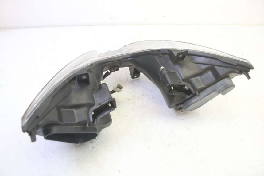 photo de FARO ANTERIORE PIAGGIO MP3 500 (2016 - 2018) - Primo piano tecnico