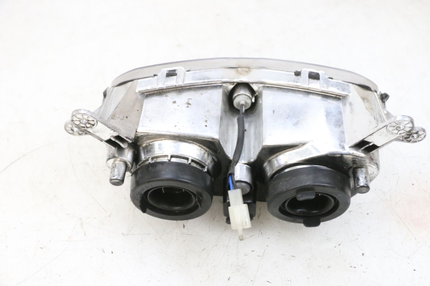 photo de FARO ANTERIORE PIAGGIO NEW TYPHOON 50 (2018 - 2021) - Dettagli dei punti di fissaggio