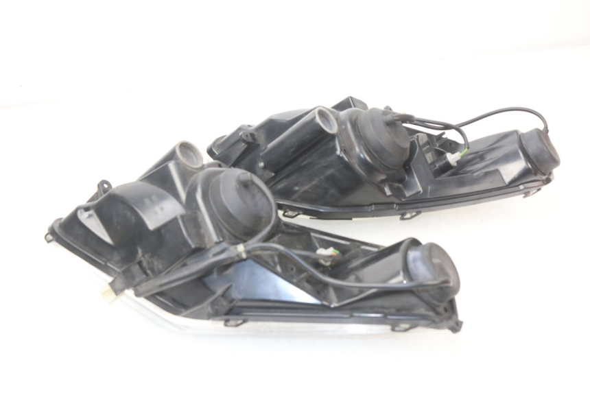 photo de FANALE ANTERIORE PEUGEOT SATELIS 125 (2010 - 2012)