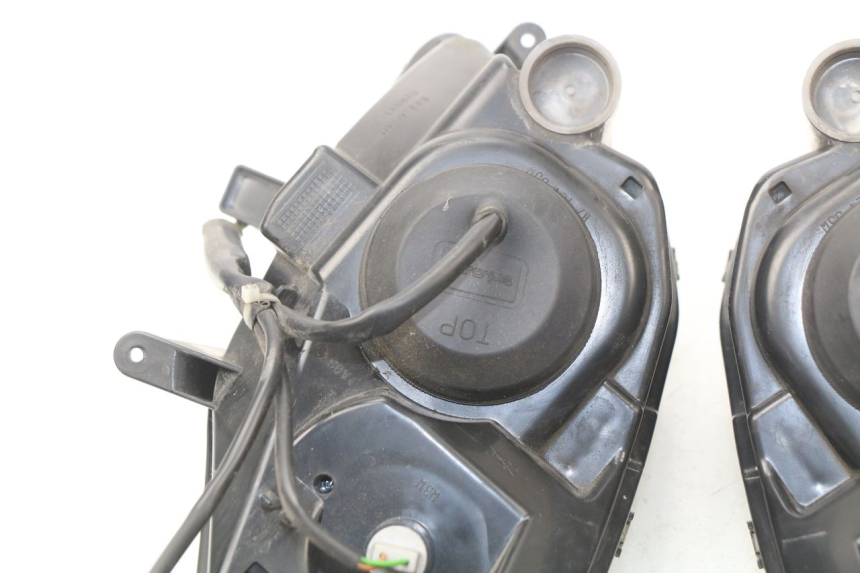 photo de FANALE ANTERIORE PEUGEOT SATELIS 125 (2010 - 2012)