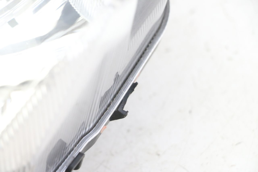 photo de FANALE ANTERIORE PEUGEOT VIVACITY 125 (2010 - 2017)