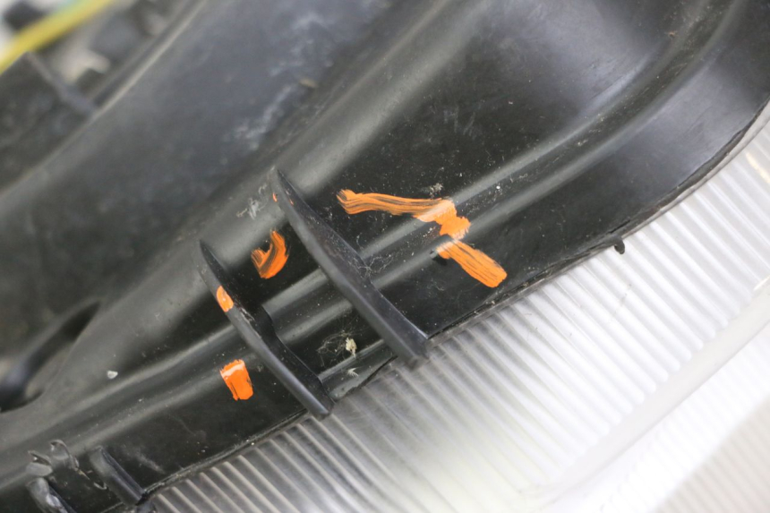 photo de FANALE ANTERIORE PEUGEOT VIVACITY 125 (2010 - 2017)