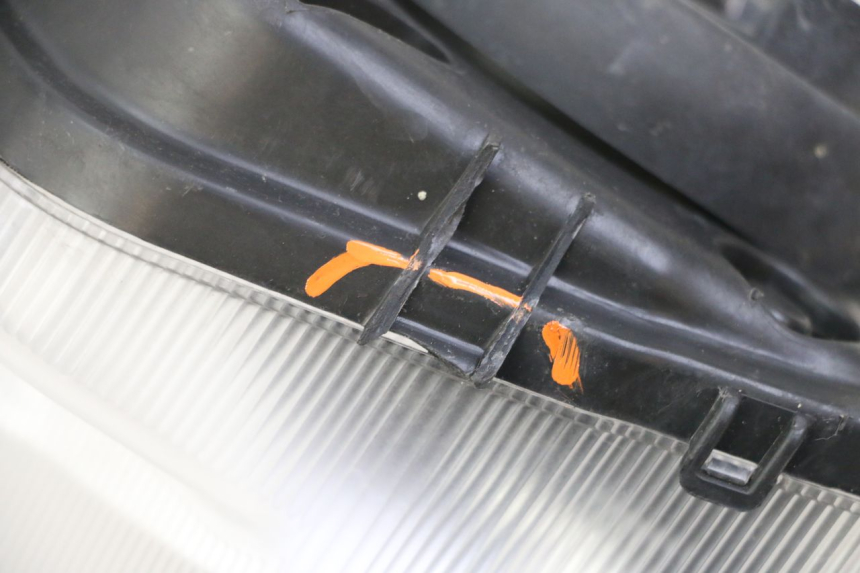 photo de FANALE ANTERIORE PEUGEOT VIVACITY 125 (2010 - 2017)