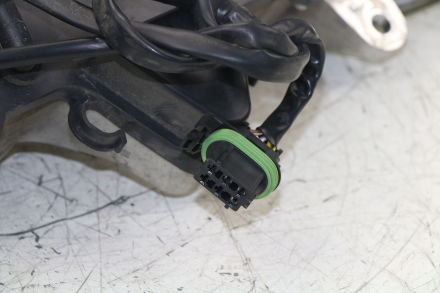 photo de FANALE ANTERIORE PIAGGIO X9 125 (2000 - 2003)