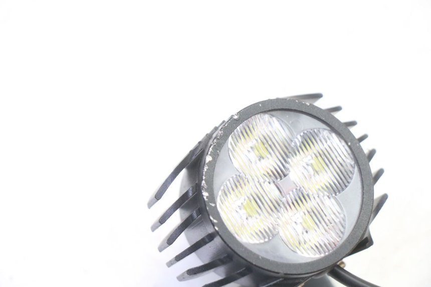 photo de FARO ANTERIORE HERO S10 1