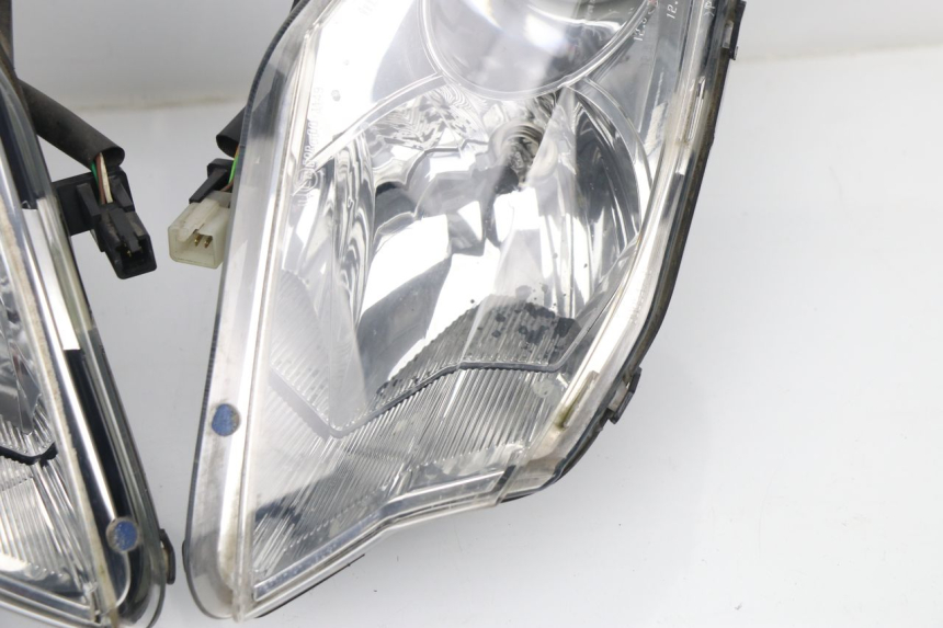 photo de FANALE ANTERIORE PEUGEOT SATELIS COMPRESSOR K15 125 (2006 - 2009)