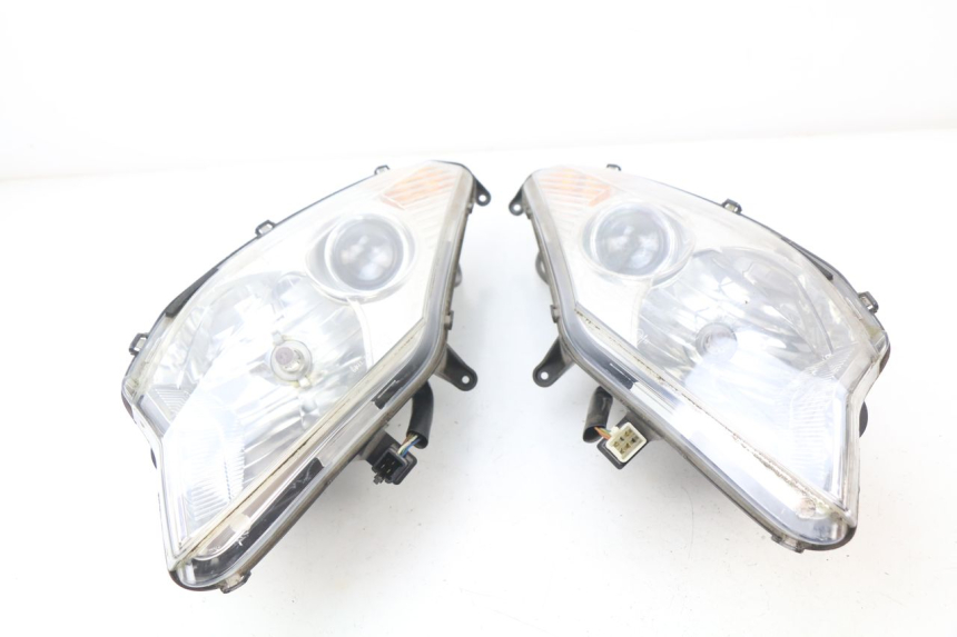 photo de FANALE ANTERIORE PEUGEOT SATELIS 125 (2010 - 2012)
