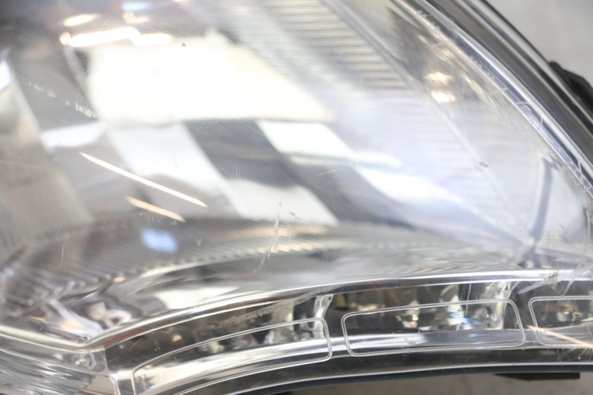 photo de FARO ANTERIORE PEUGEOT SATELIS 125 (2013 - 2018)
