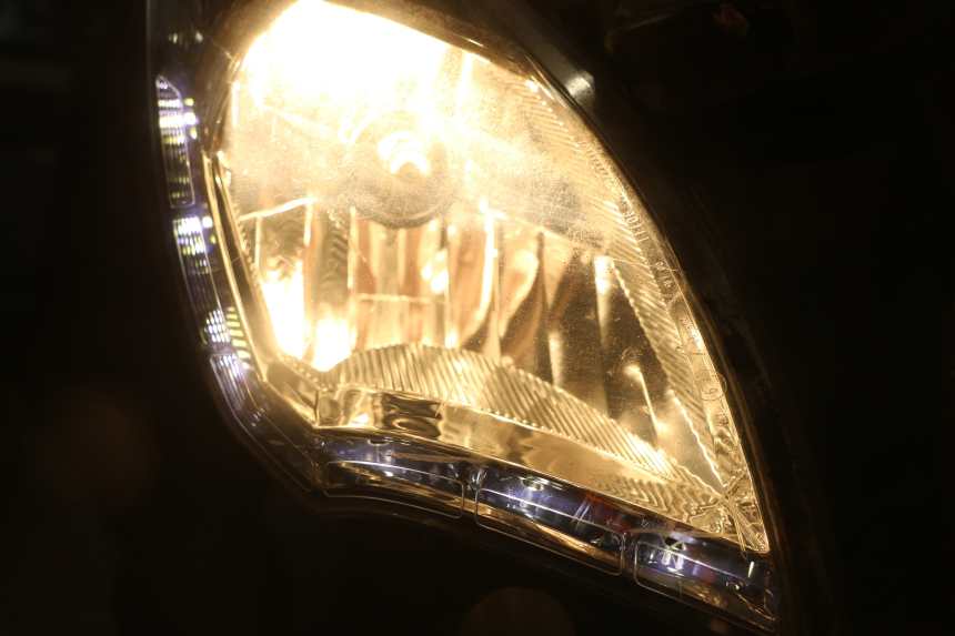 photo de FARO ANTERIORE PEUGEOT SATELIS 125 (2013 - 2018)