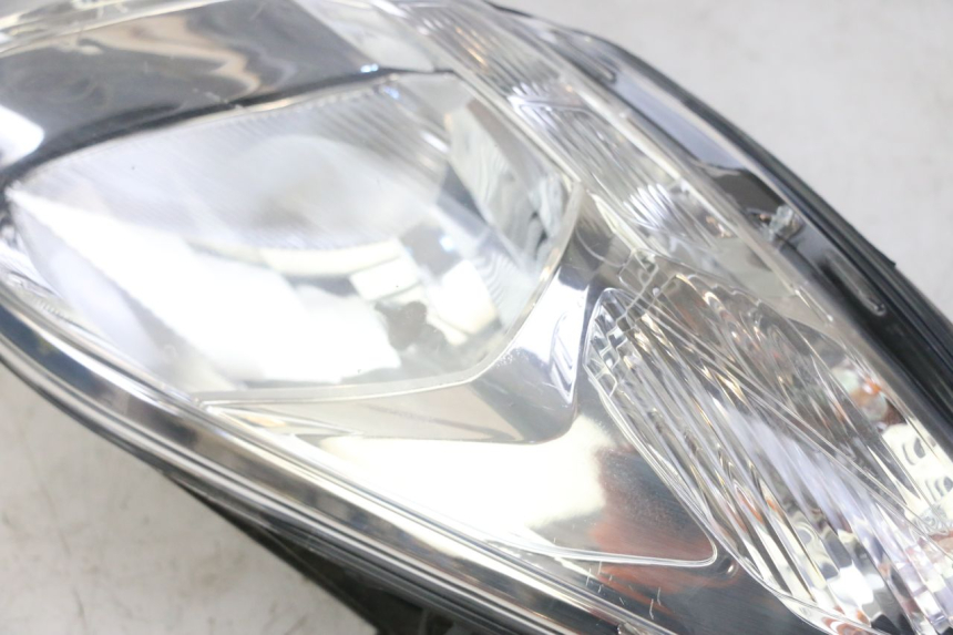 photo de FARO ANTERIORE PEUGEOT SATELIS 125 (2013 - 2018)
