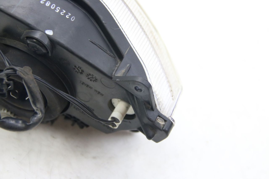 photo de FANALE ANTERIORE SUZUKI SIXTEEN 125 (2008 - 2010)