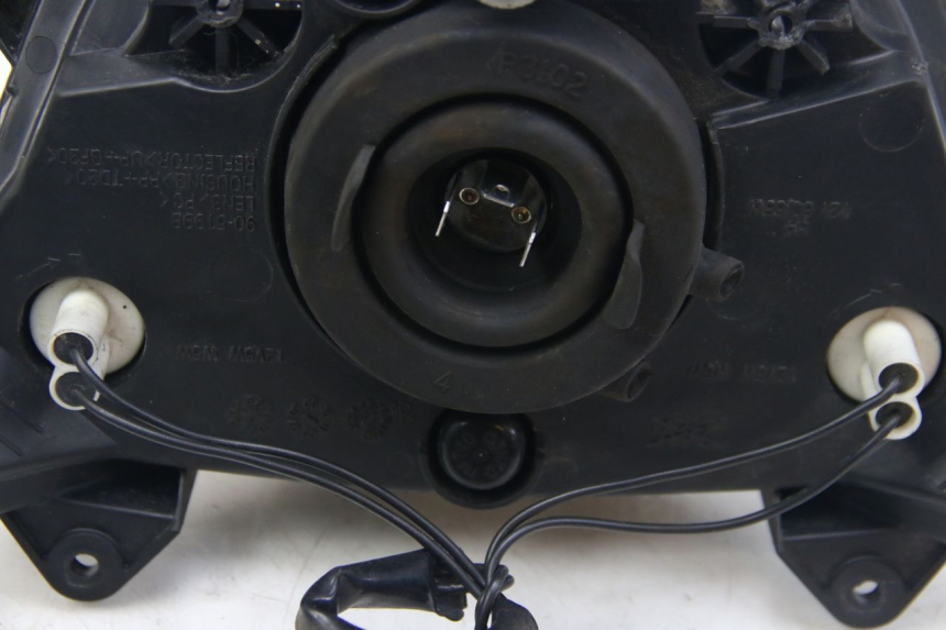 photo de FANALE ANTERIORE SUZUKI SIXTEEN 125 (2008 - 2010)