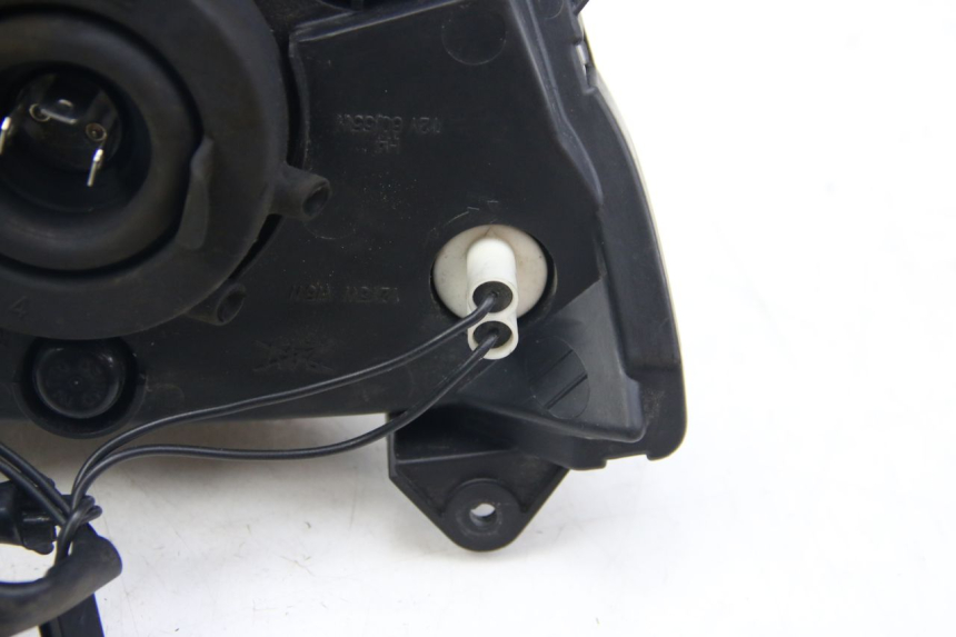 photo de FANALE ANTERIORE SUZUKI SIXTEEN 125 (2008 - 2010)
