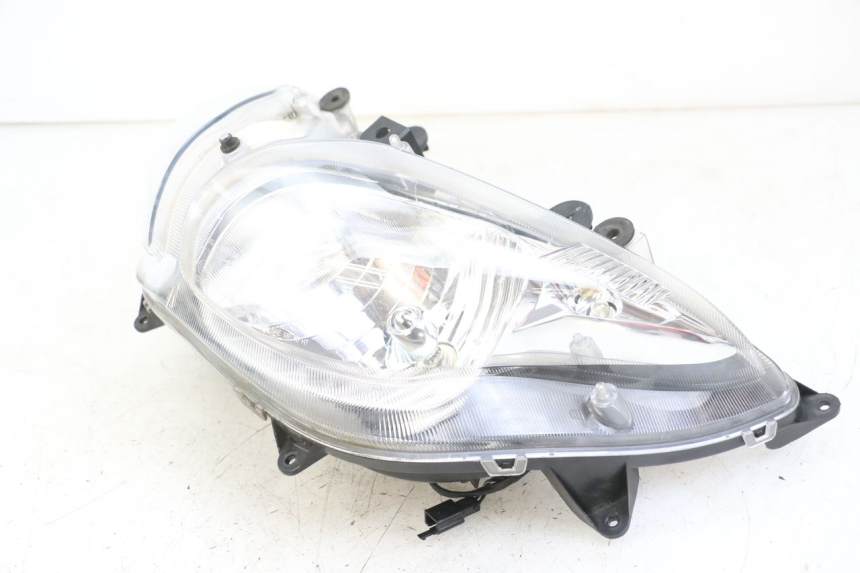 photo de FARO ANTERIORE SUZUKI BURGMAN 125 (2018 - 2021)