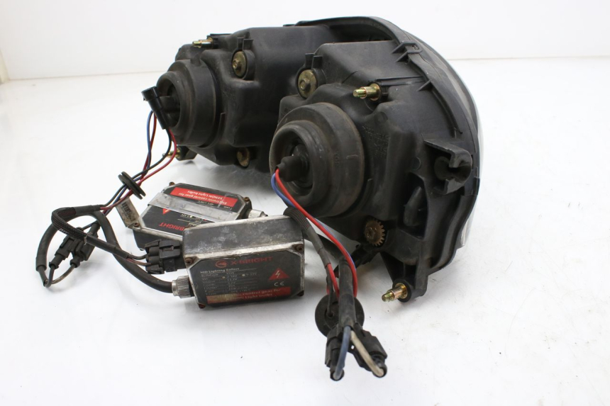 photo de FARO ANTERIORE SUZUKI GSF S BANDIT 600 (2000 - 2004)