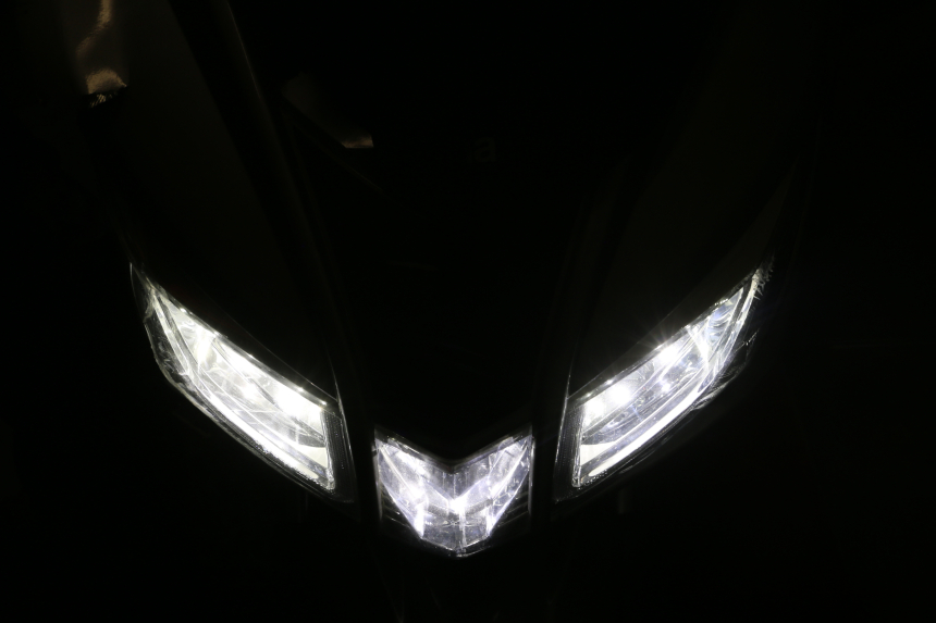 photo de FANALE ANTERIORE APRILIA SXR 50 (2021 - 2023)