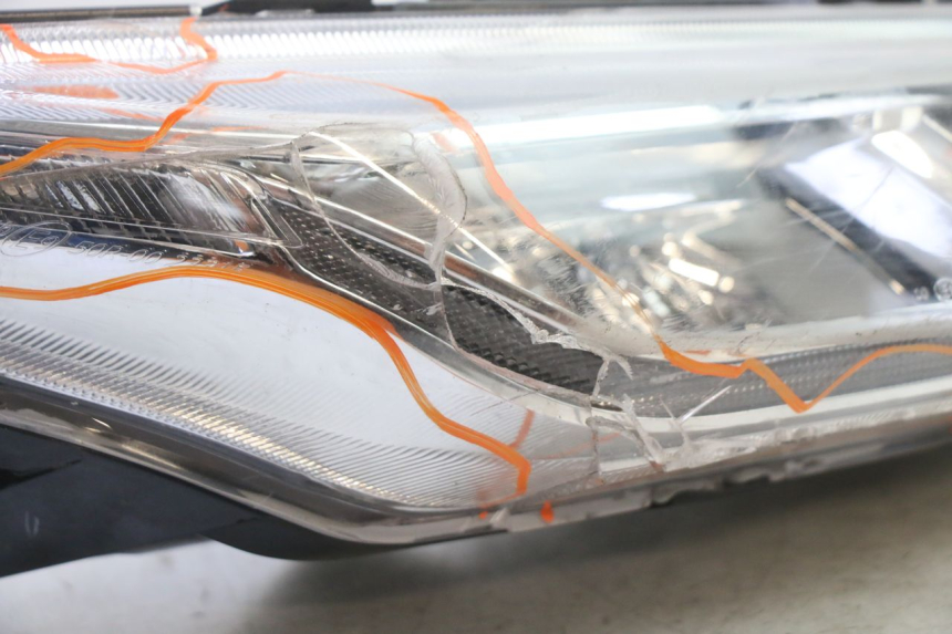 photo de FANALE ANTERIORE APRILIA SXR 50 (2021 - 2023)