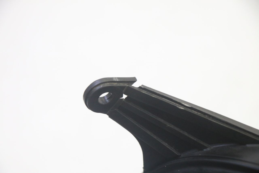 photo de FARO ANTERIORE YAMAHA TDM ABS 900 (2002 - 2014) - Primo piano tecnico