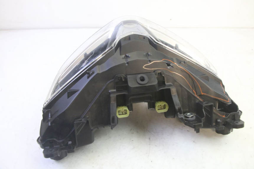 photo de FARO ANTERIORE YAMAHA TRICITY 300 (2020 - 2024) - Marcature e riferimenti originali