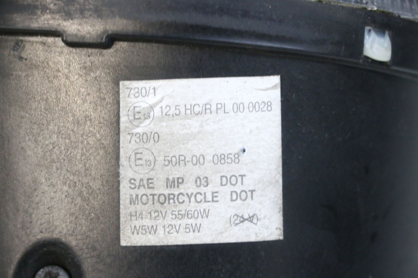 photo de FANALE ANTERIORE PIAGGIO VESPA GTS SUPER IE 125 (2009 - 2016) - Zoom sullo stato d'uso