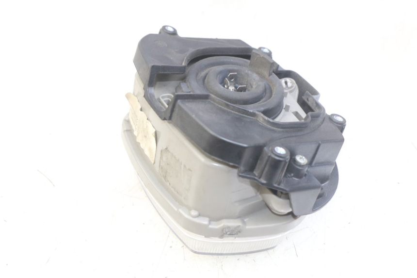 photo de FANALE ANTERIORE PIAGGIO VESPA SPRINT 2T 50 (2014 - 2018)