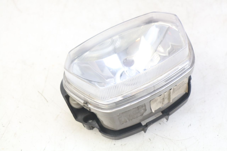 photo de FANALE ANTERIORE PIAGGIO VESPA SPRINT 2T 50 (2014 - 2018)