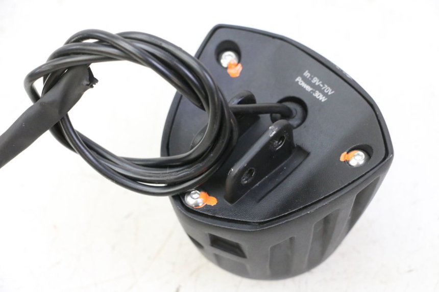 photo de FARO ANTERIORE DUALTRON VICTOR LIMITED 1