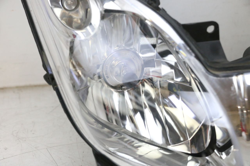 photo de FANALE ANTERIORE YAMAHA XMAX X-MAX 125 (2006 - 2009) - Altra vista dell'articolo