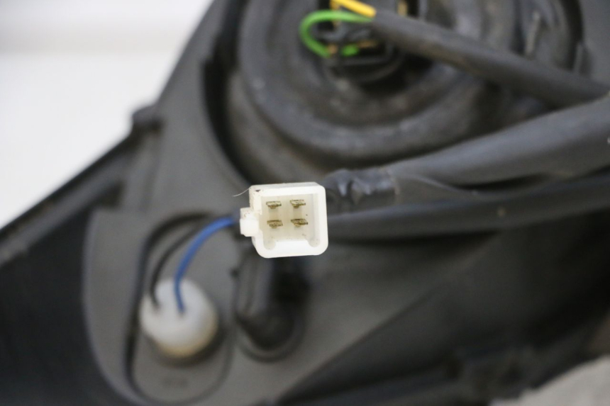 photo de FANALE ANTERIORE YAMAHA XMAX X-MAX 125 (2006 - 2009) - Altra angolazione