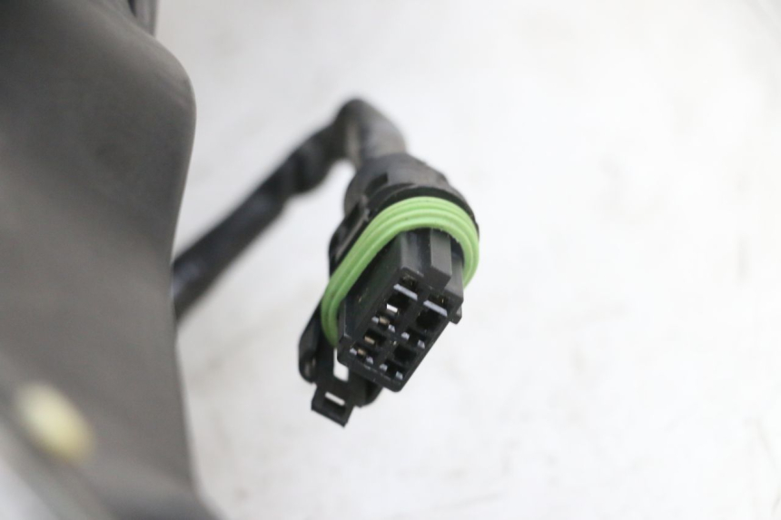 photo de FANALE ANTERIORE PIAGGIO XEVO - X EVO 125 (2007 - 2017) - Primo piano tecnico