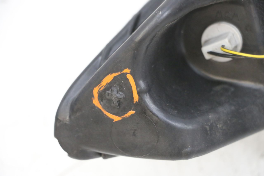 photo de FANALE ANTERIORE PIAGGIO XEVO - X EVO 125 (2007 - 2017) - Stato della superficie e materiale