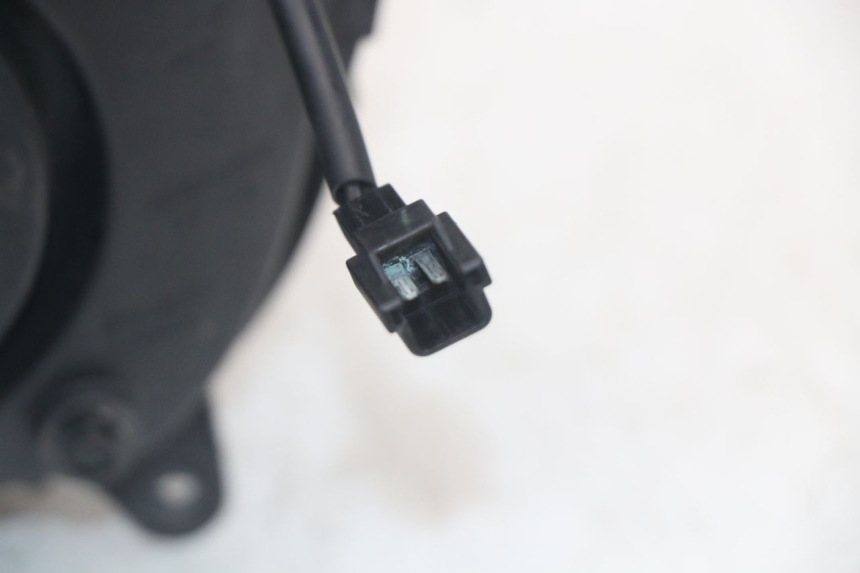 photo de FARO ANTERIORE YAMAHA FZ1 FAZER 1000 (2007 - 2009)