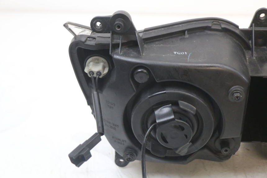photo de FARO ANTERIORE YAMAHA FZ1 FAZER 1000 (2007 - 2009)