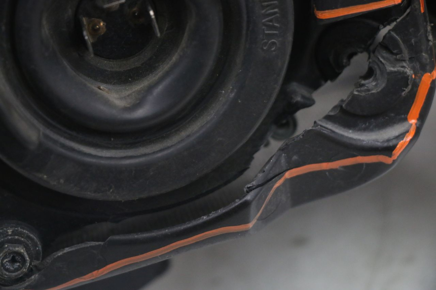 photo de FANALE ANTERIORE YAMAHA FZS FAZER 600 (2001 - 2003)