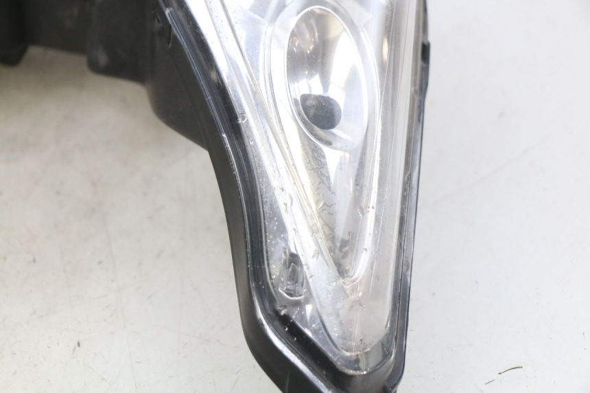 photo de FANALE ANTERIORE YAMAHA XMAX X-MAX 125 (2006 - 2009)