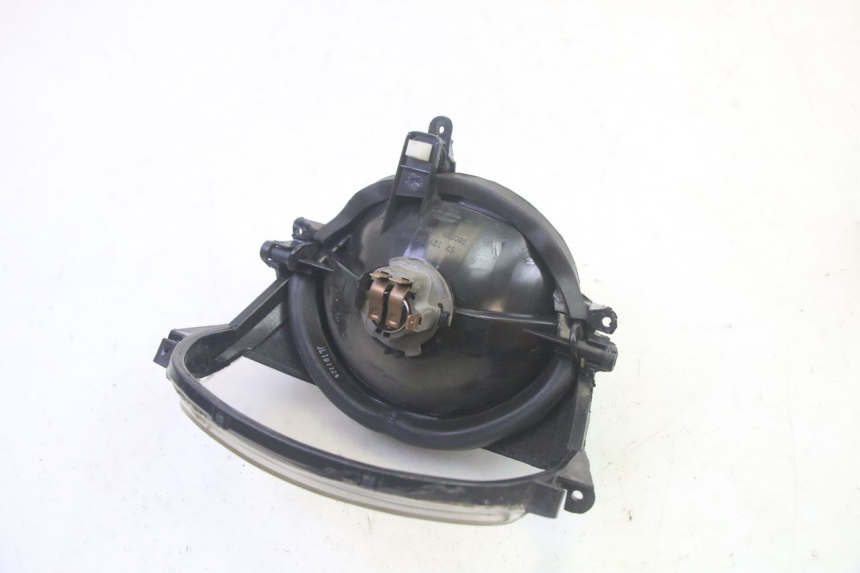 photo de FANALE ANTERIORE PIAGGIO ZIP 4T 50 (2018 - 2020) - Dettagli dei punti di fissaggio