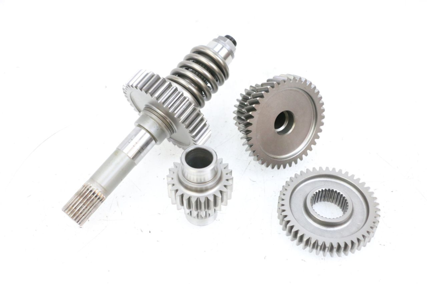 photo de INGRANAGGIO TRASMISSIONE SUZUKI BURGMAN EXECUTIVE ABS 650 (2006 - 2012) - Primo piano tecnico