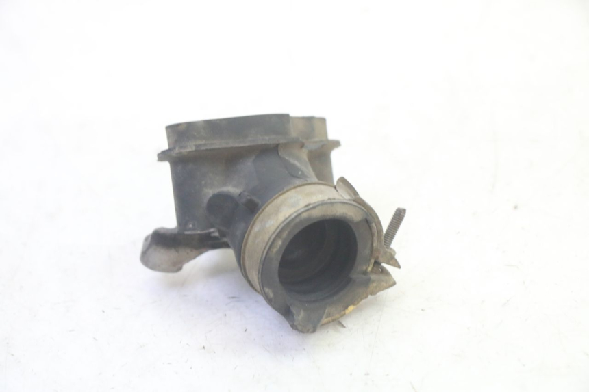 photo de COLLETTORE DI ASPIRAZIONE KYMCO AGILITY 16+ 4T 50 (2018 - 2023) - Primo piano tecnico