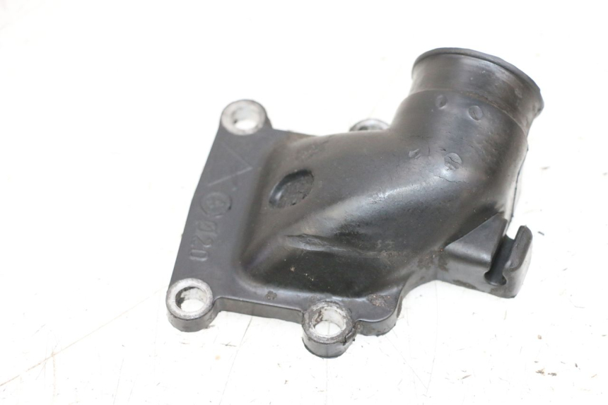 photo de COLLETTORE DI ASPIRAZIONE MBK BOOSTER SPIRIT NAKED 50 (2004 - 2017) - Altra angolazione