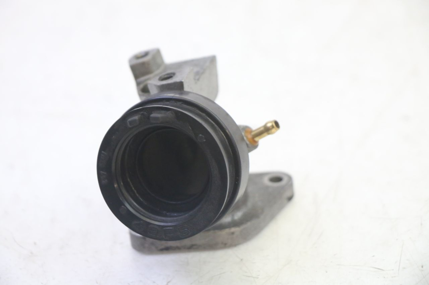 photo de COLLETTORE DI ASPIRAZIONE SUZUKI BURGMAN 125 (2007 - 2014)