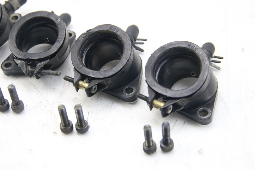 photo de COLLETTORE DI ASPIRAZIONE YAMAHA FZS FAZER 600 (2001 - 2003)