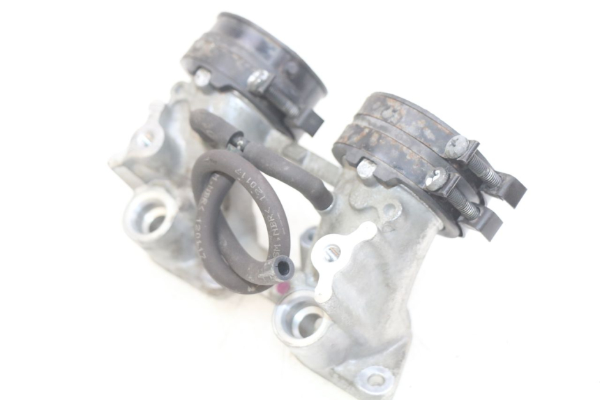 photo de COLLETTORE DI ASPIRAZIONE HONDA FJS SILVERWING SILVER WING 400 (2009 - 2016)