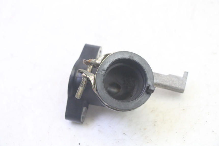 photo de TUBO DI AMMISSIONE DAELIM S1 125 (2007 - 2016) - Primo piano tecnico