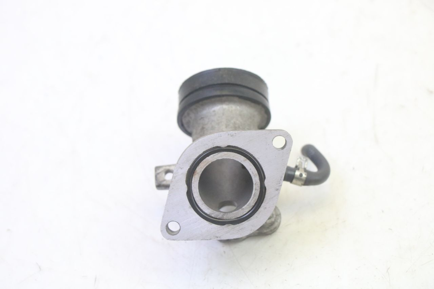 photo de COLLETTORE ASPIRAZIONE YAMAHA X-MAX XMAX 125 (2010 - 2014) - Altra angolazione