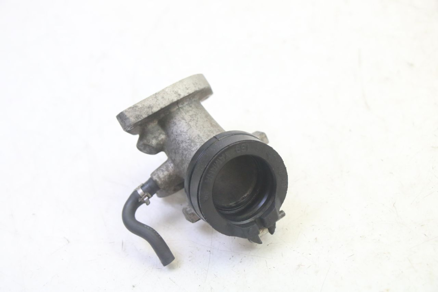 photo de COLLETTORE ASPIRAZIONE YAMAHA X-MAX XMAX 125 (2010 - 2014) - Primo piano tecnico